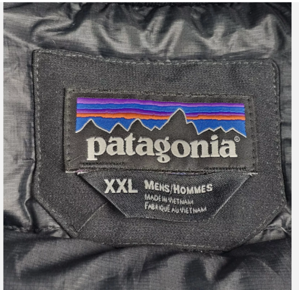 Patagonia Men's Black XXL Insulated Coat with Hood - Image 2