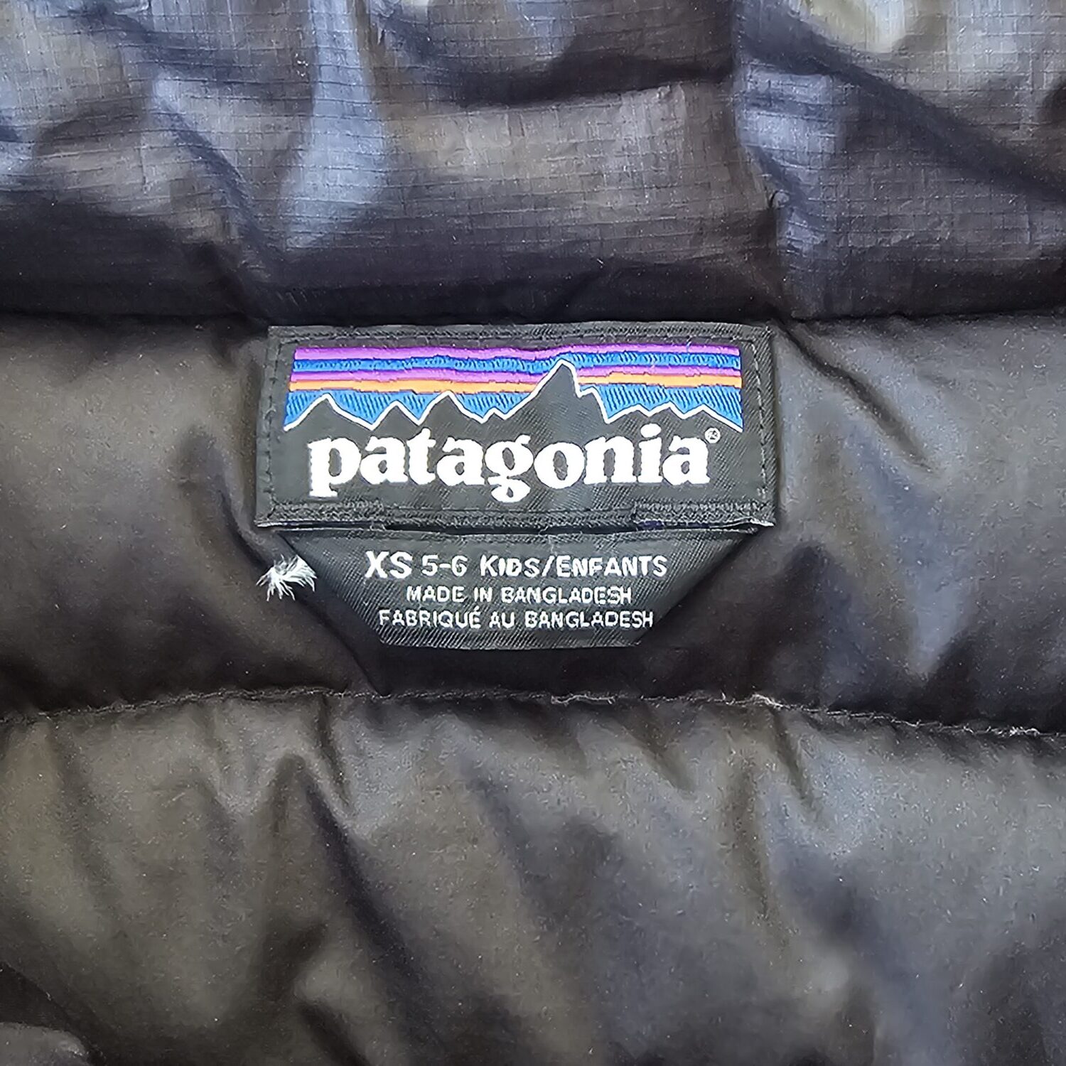 Patagonia Kids XS 5-6 Puffer Jacket Black Lightweight Warm Coat - Image 2