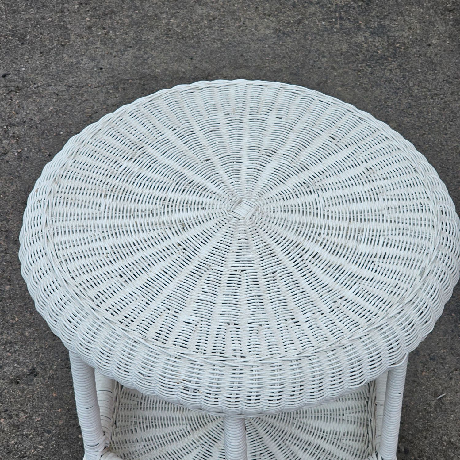 Vintage White Wicker Round Side Table with Lower Shelf - Image 2