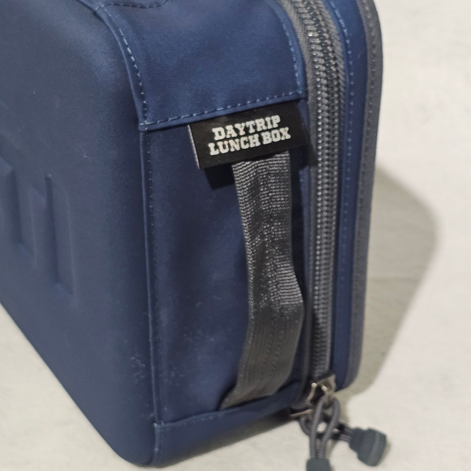 YETI Daytrip Lunch Box & Rambler Mug Set Navy Blue - Image 3