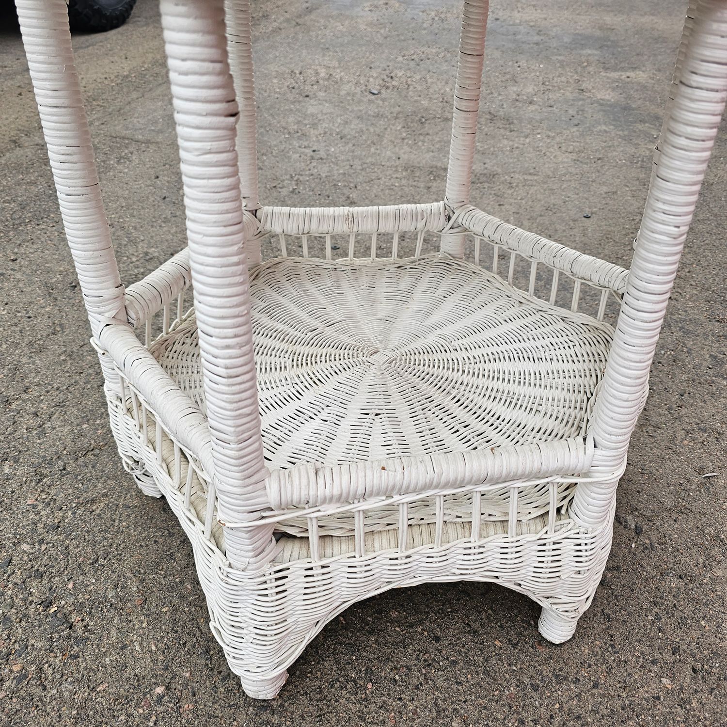 Vintage White Wicker Round Side Table with Lower Shelf - Image 3