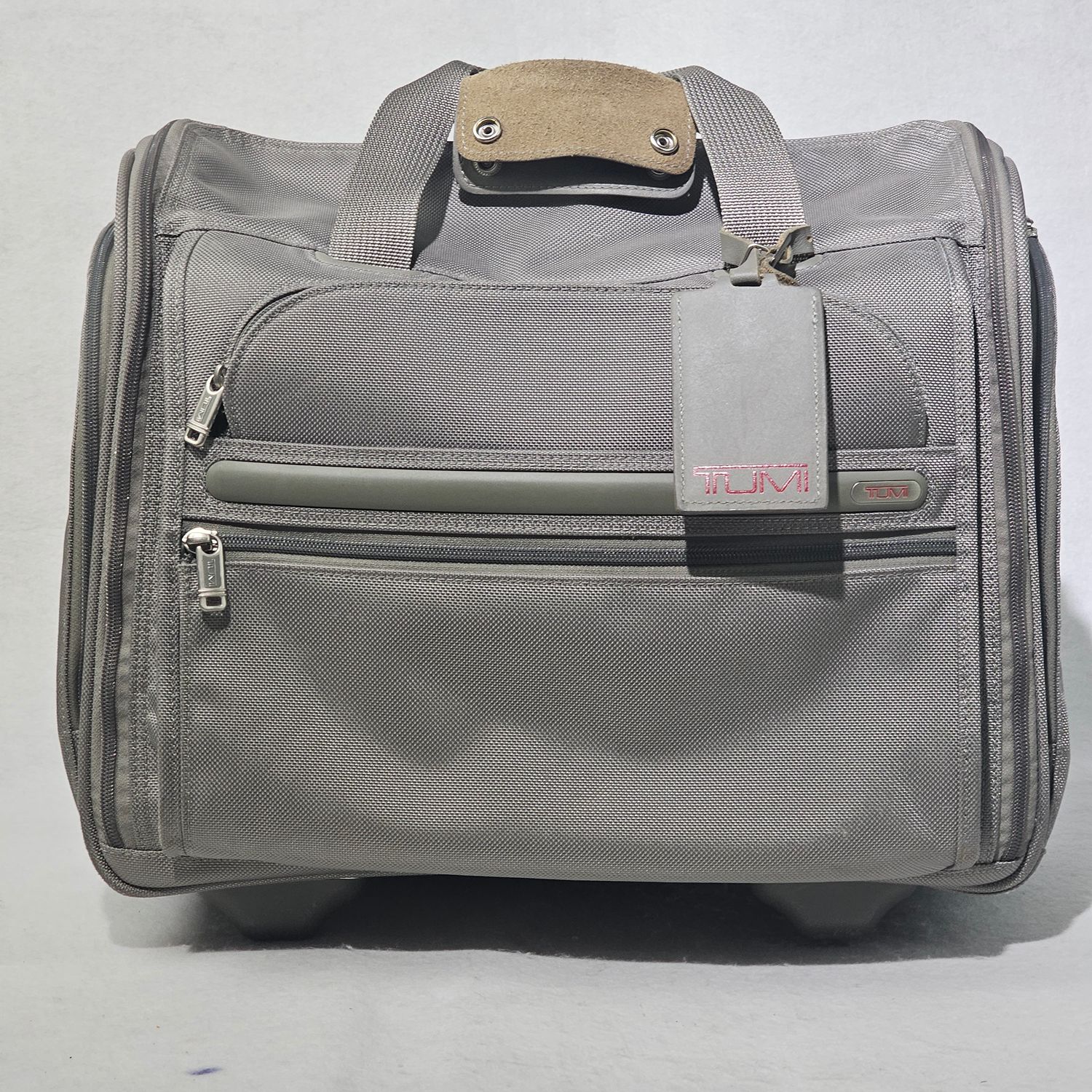 TUMI Gray Rolling Carry-On Travel Bag with Telescopic Handle - Image 6