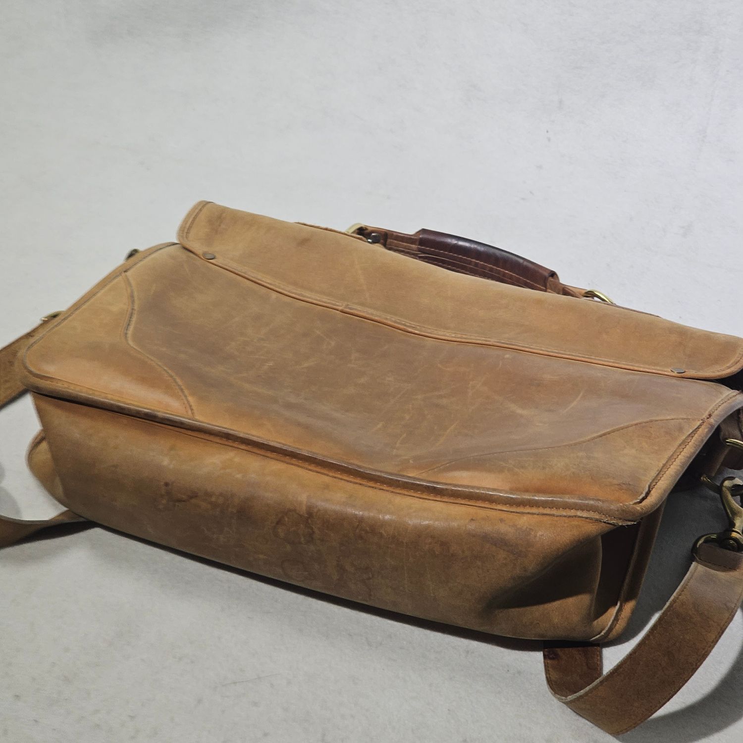 Gokey Company Leather Messenger Bag Briefcase Tan Vintage USA - Image 12