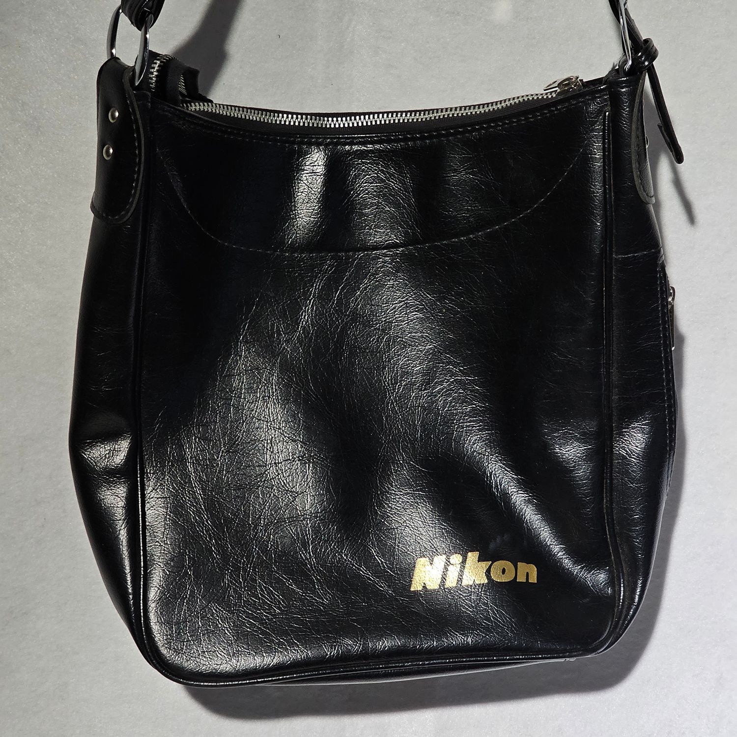 Vintage Nikon Black Leather Camera Shoulder Bag Case Made in Japan - Image 2