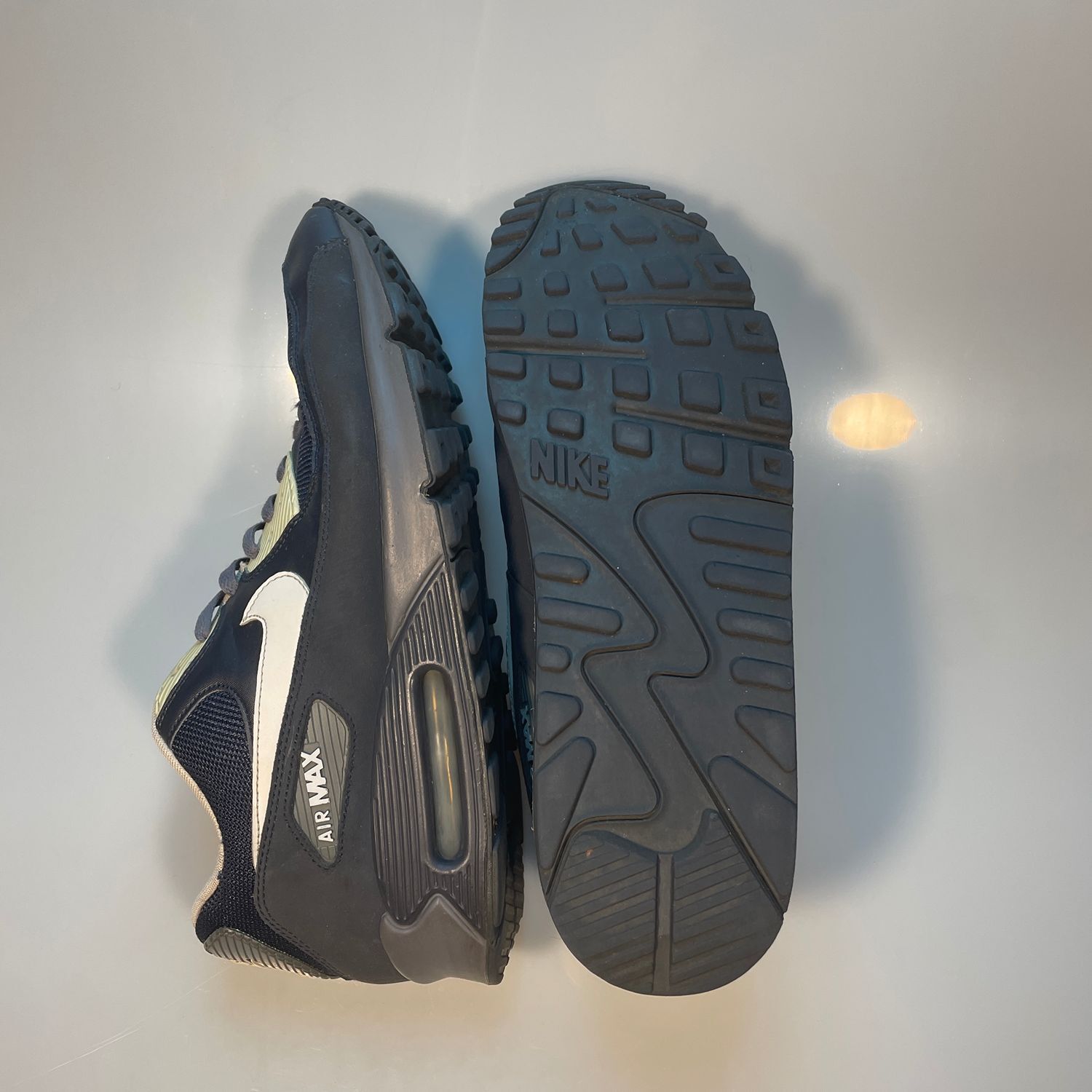 Nike Air Max 90 Navy Cream Men's Size 13 Sneakers 537384-400 - Image 4
