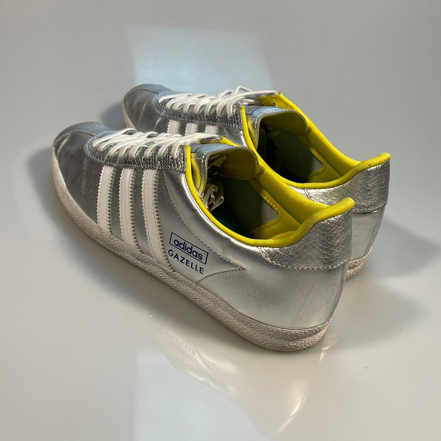 Adidas Gazelle Silver Metallic Sneakers Men's Size 10 Retro Classic Shoes - Image 4