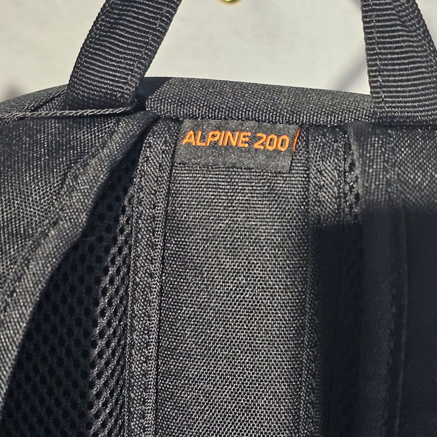 Slinger Alpine 200 Lightweight Compact Camera Backpack Black - Image 7