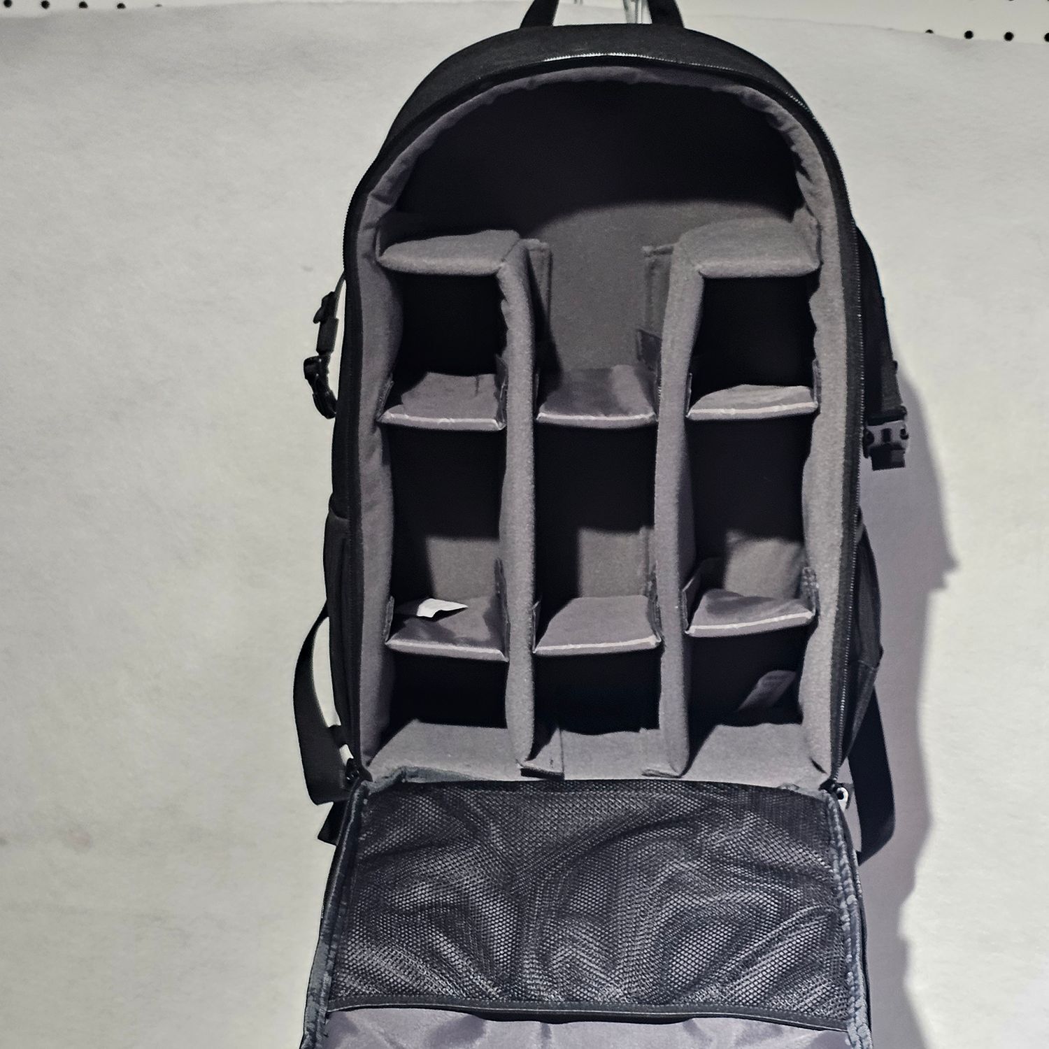Slinger Alpine 200 Lightweight Compact Camera Backpack Black - Image 8