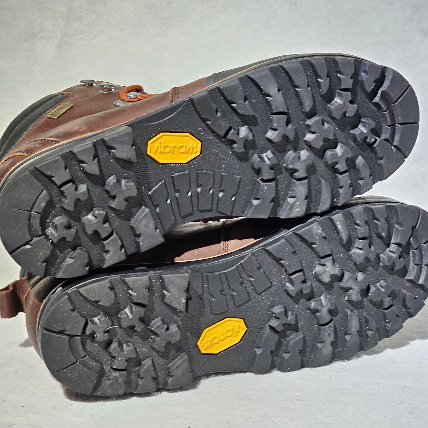 L.L. Bean Katahdin Vibram Hiking Boots Men's 10.5M Brown Leather - Image 8