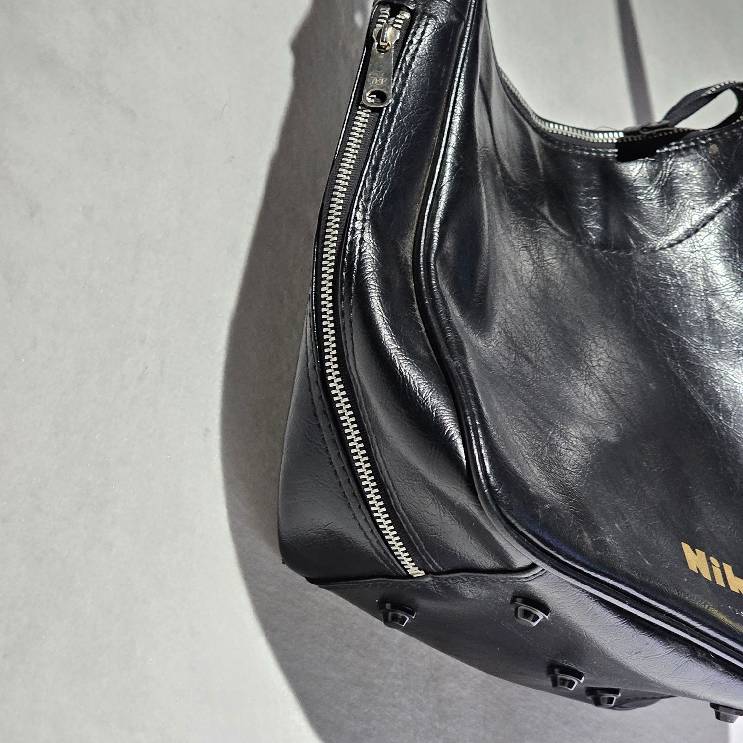 Vintage Nikon Black Leather Camera Shoulder Bag Case Made in Japan - Image 9
