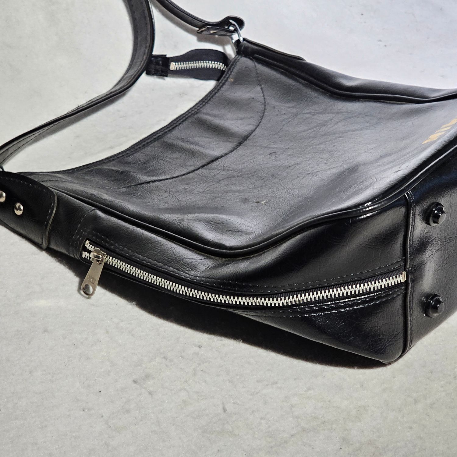 Vintage Nikon Black Leather Camera Shoulder Bag Case Made in Japan - Image 11