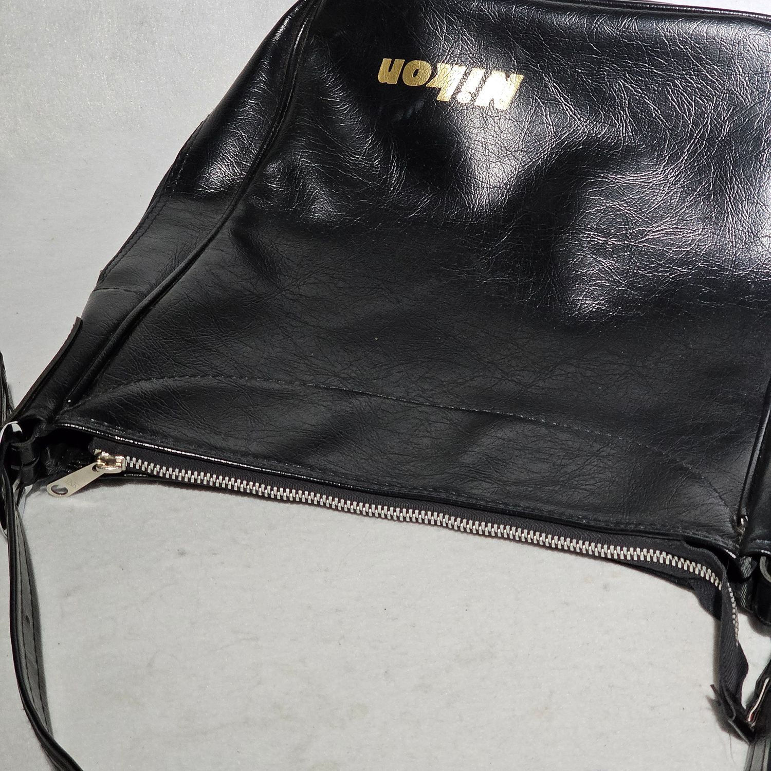Vintage Nikon Black Leather Camera Shoulder Bag Case Made in Japan - Image 12
