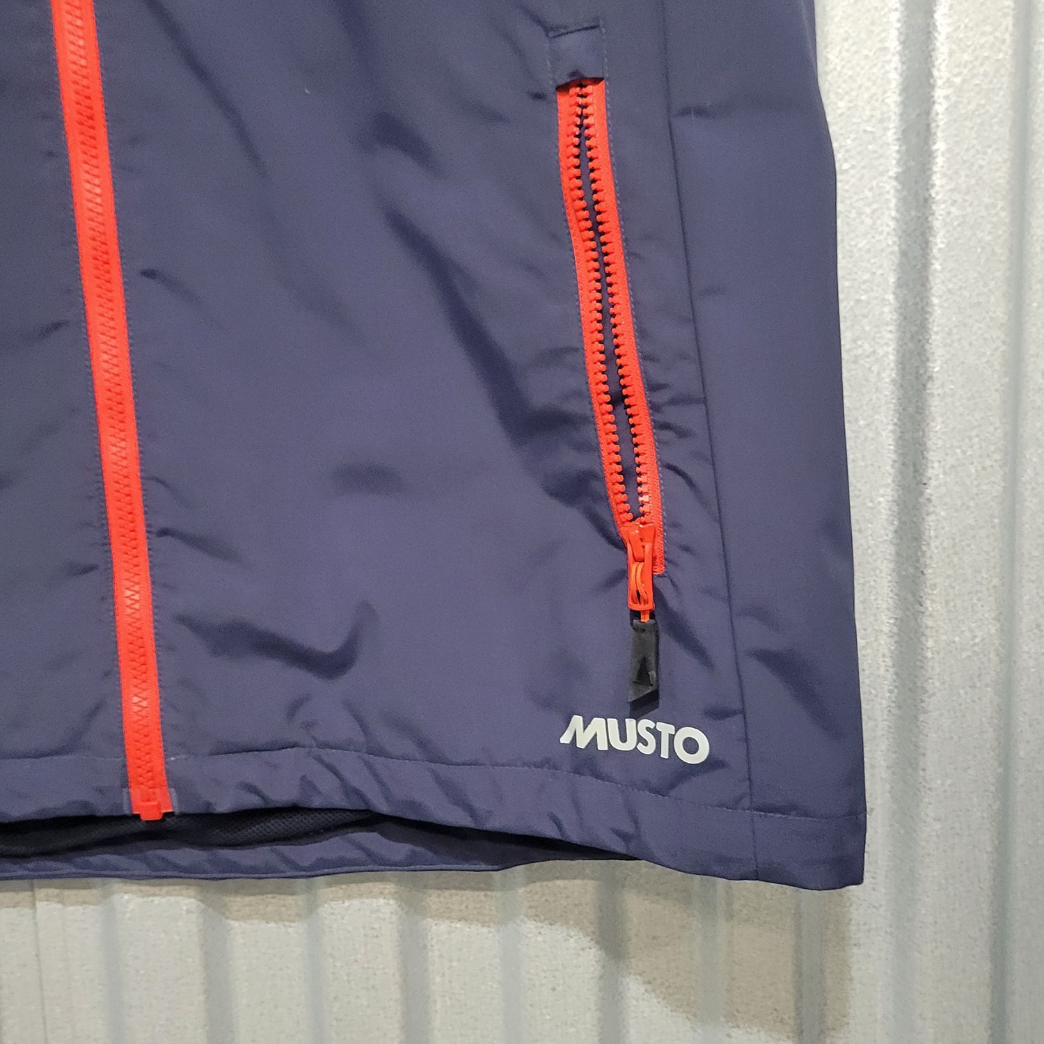 Musto BR1 Men's Navy Softshell Vest Size L Outdoor Sailing - Image 2